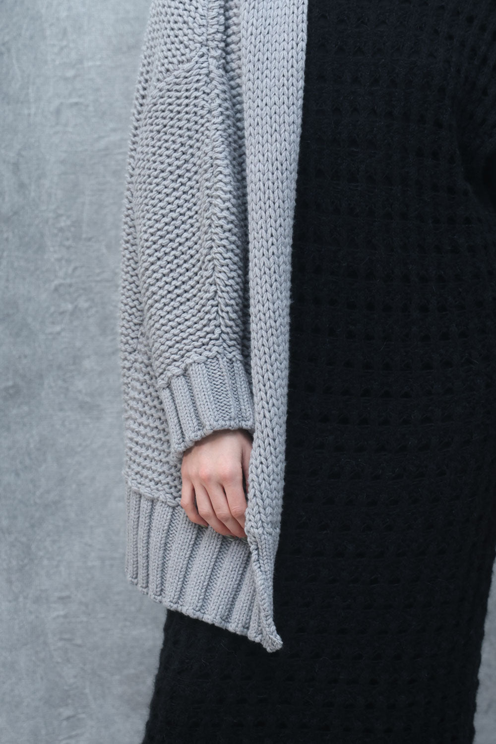 Maxi cardigan in maglia di lana con cappuccio LKN035