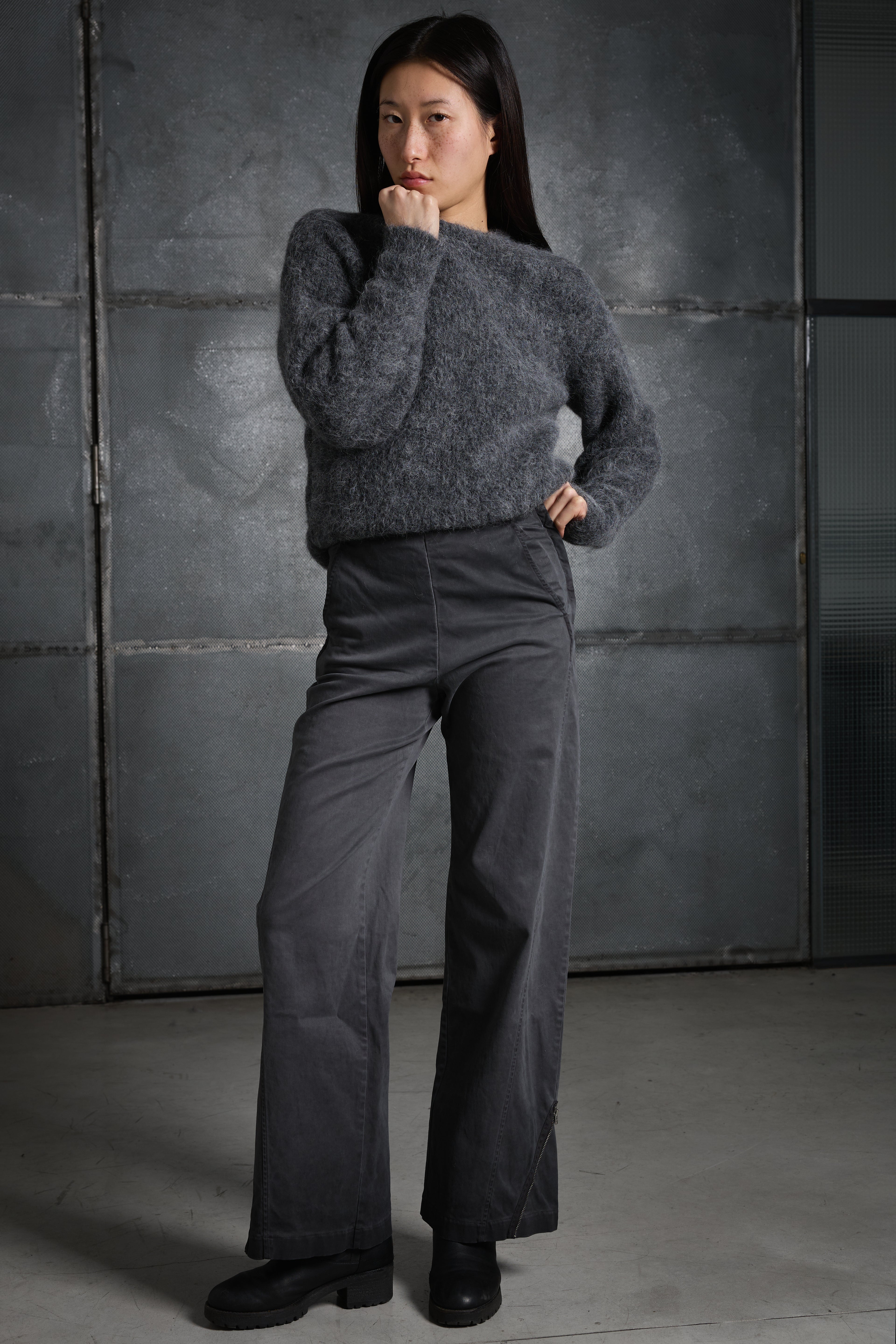 Women's garment-dyed trousers LPA045