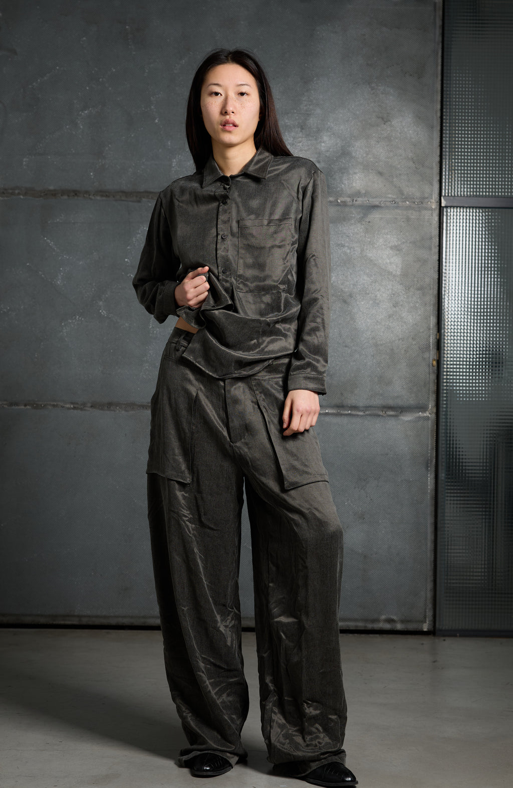 Women's long-sleeved viscose-cupro blend shirt LMSL022 W162