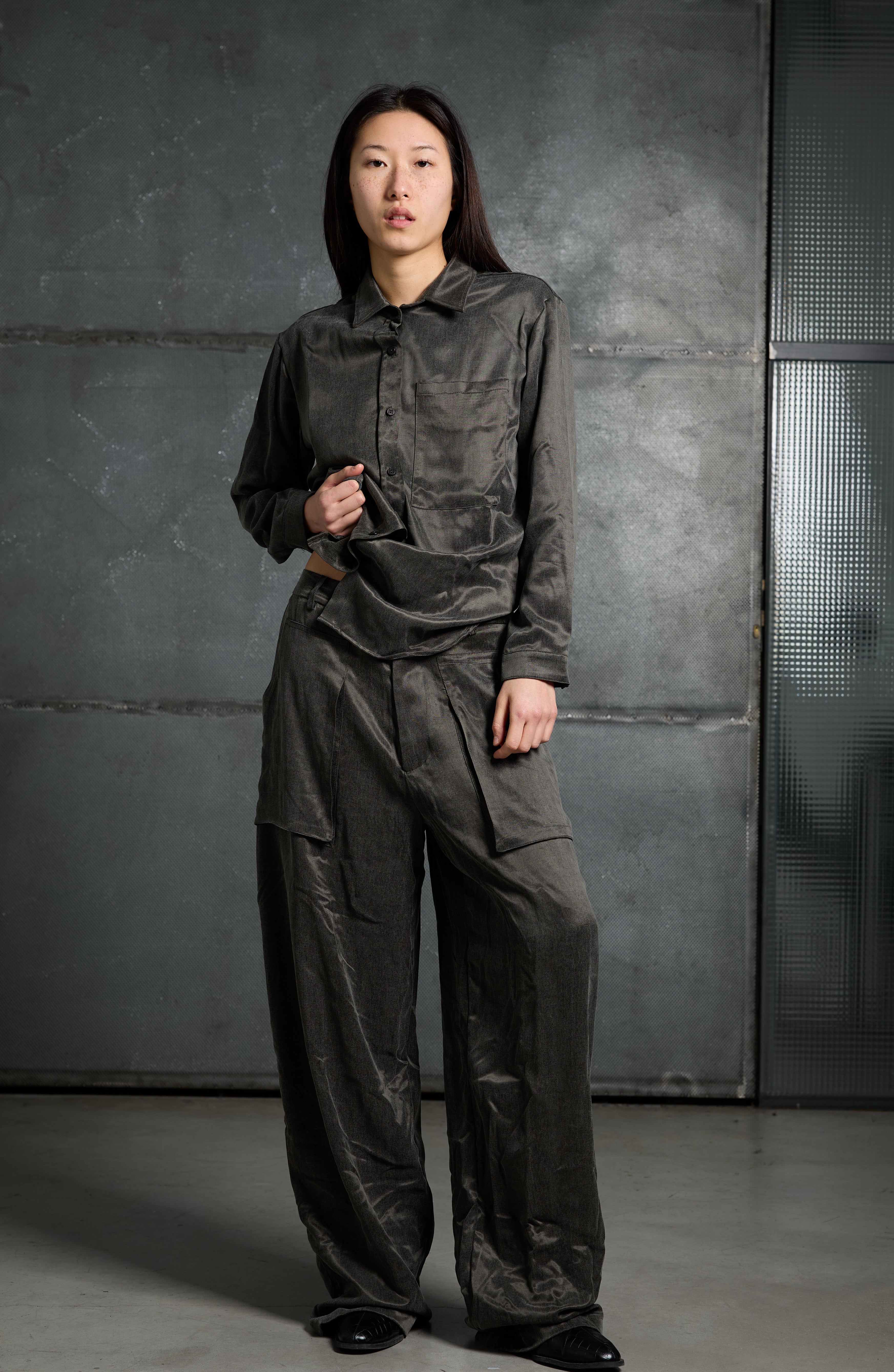 Women's long-sleeved viscose-cupro blend shirt LMSL022 W162