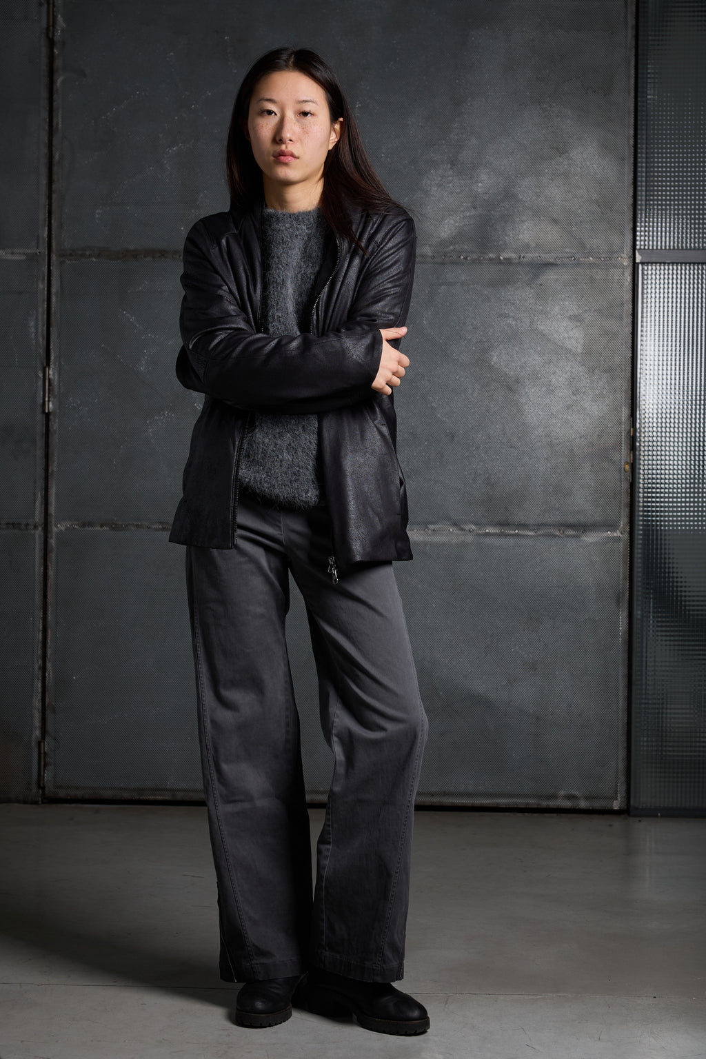 Women's garment-dyed trousers LPA045
