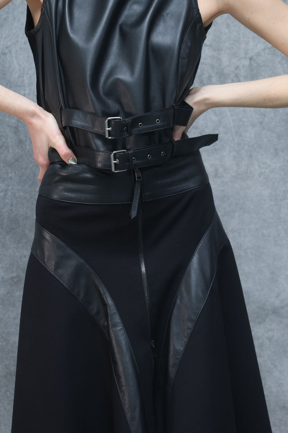 Gilet in tessuto e pelle LVE003