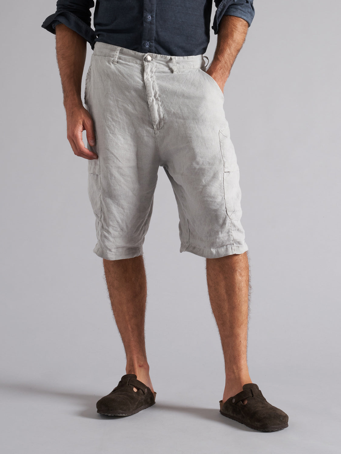Men's linen Bermuda shorts with side pockets MBE012 COAT