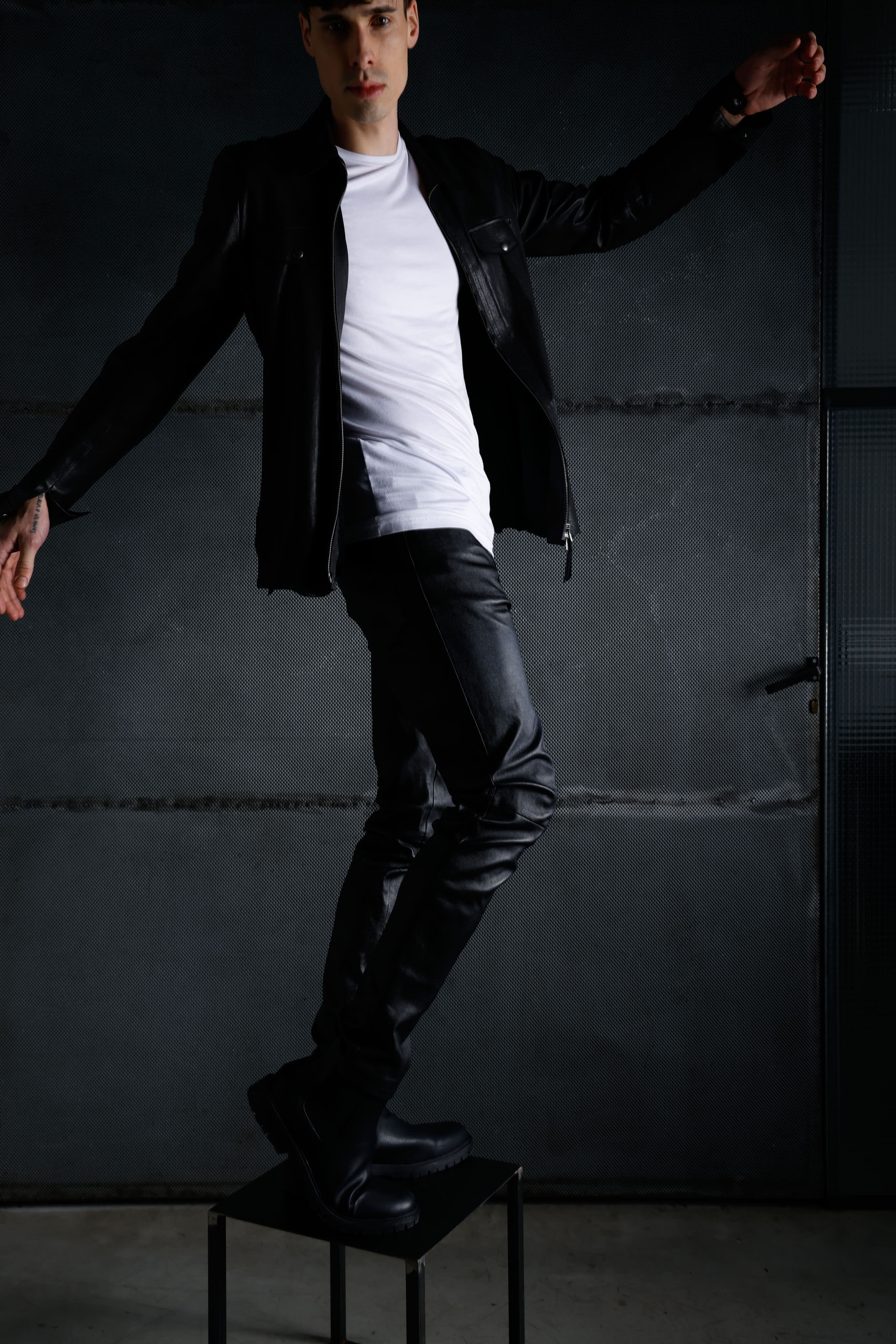 Genuine leather jacket MJL047
