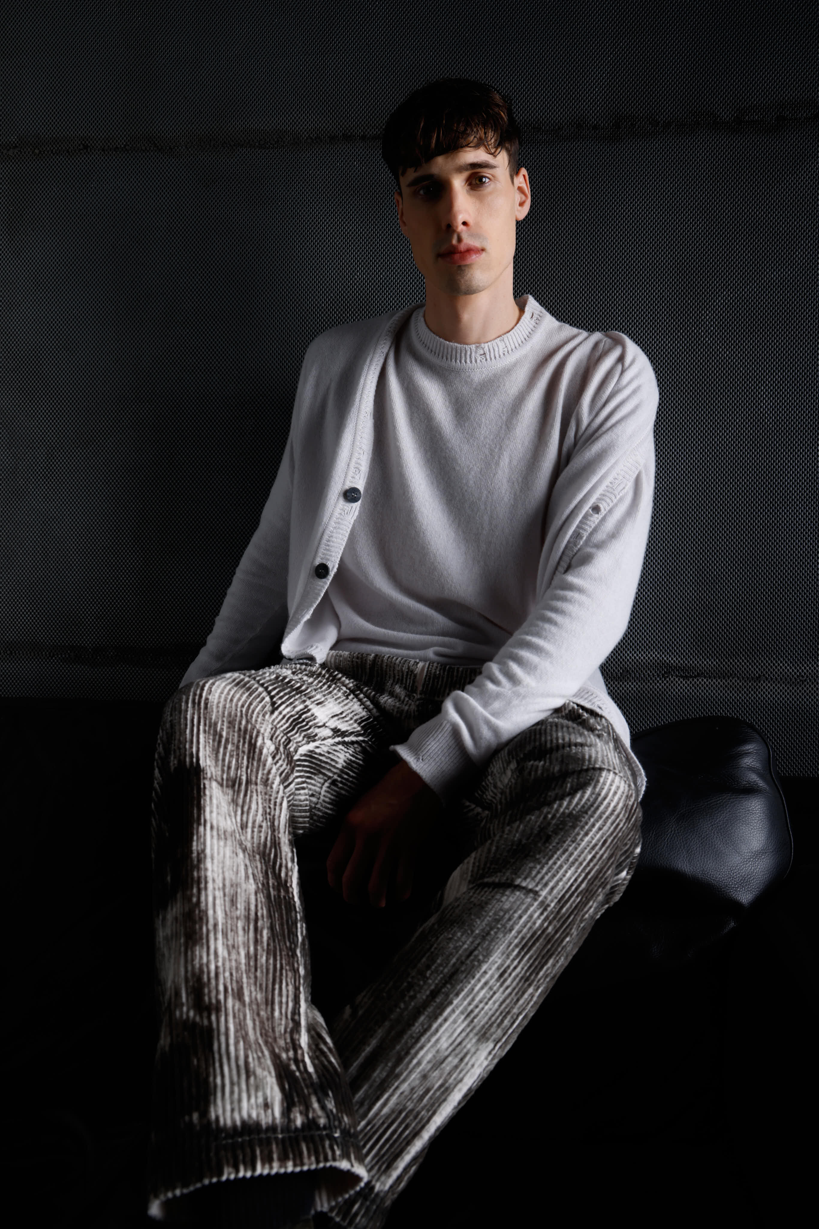 Men's crew neck sweater MKN080 K373