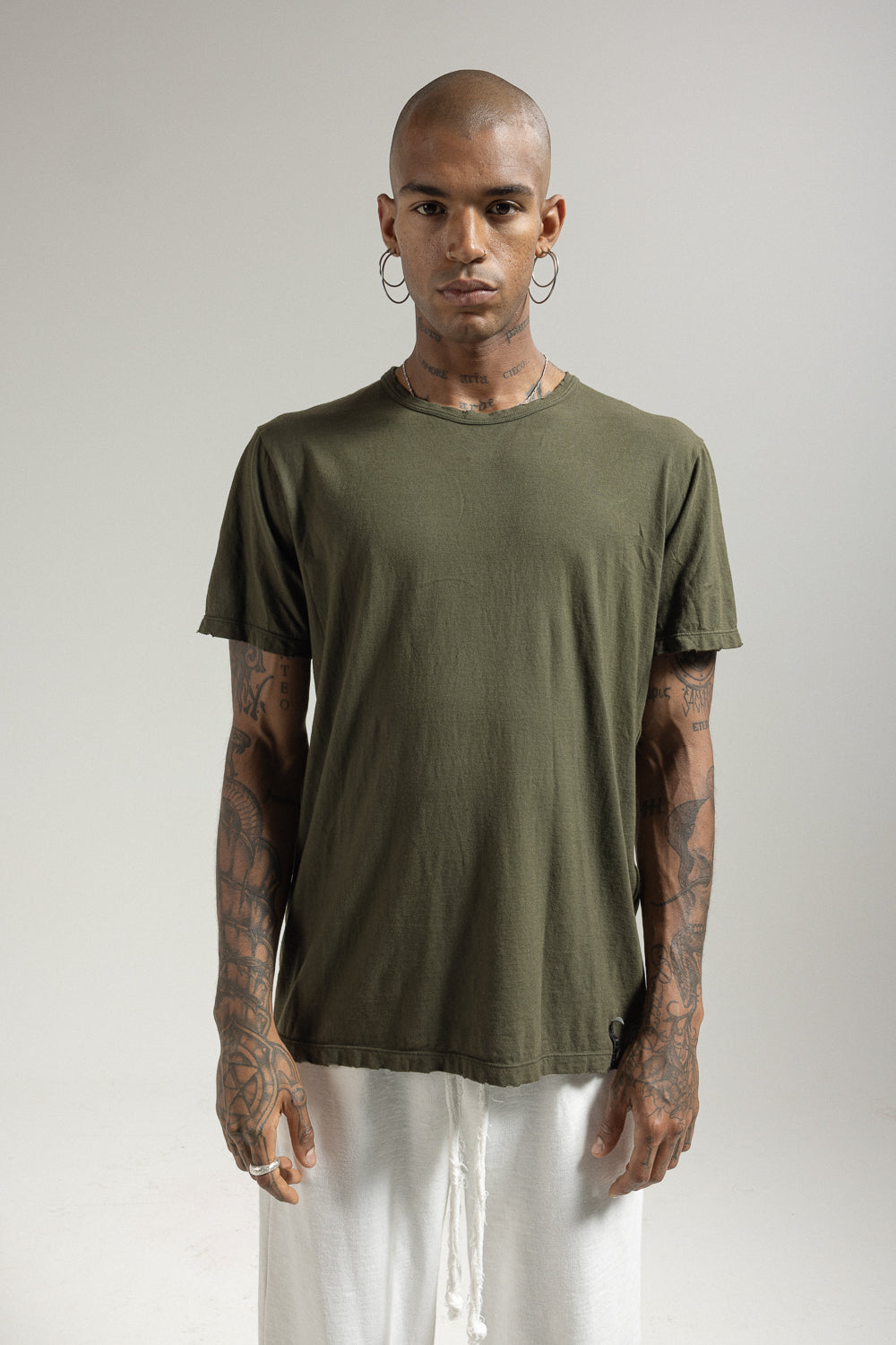 Maglietta cotone 100% uomo MTH069 taglio vivo